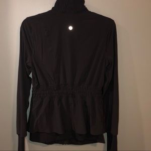 lululemon sights seen jacket review